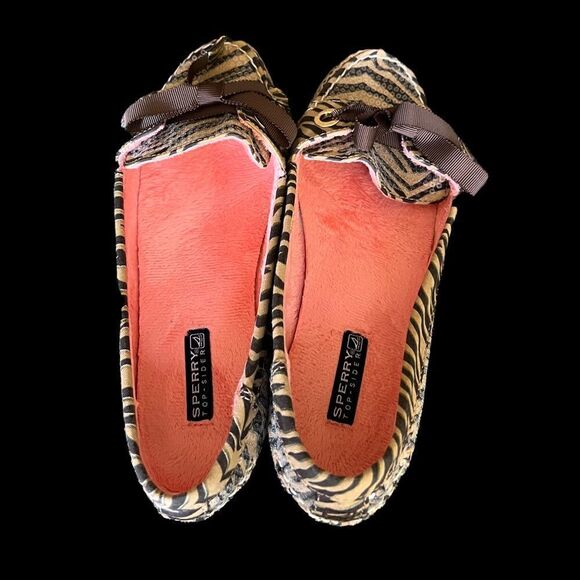 Sperry Topsider Tiger Print Mocassins with tie and sequin detail size 7 w/6.5fit - Picture 8 of 11